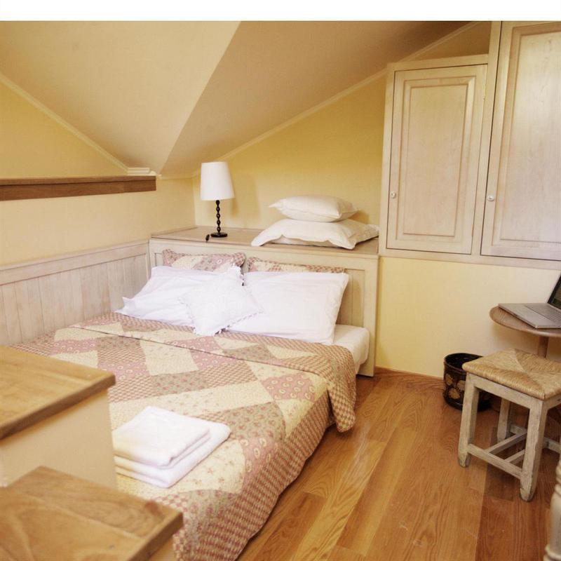 Traditional Hotel Ianthe Vessa Екстер'єр фото