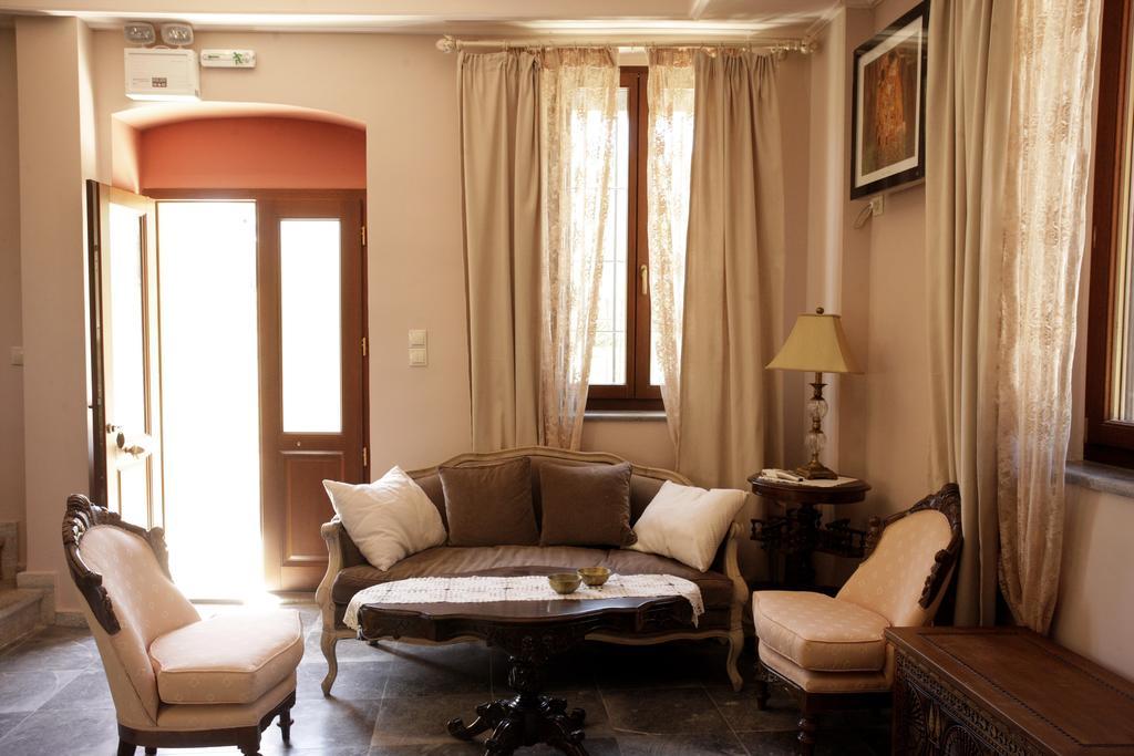 Traditional Hotel Ianthe Vessa Екстер'єр фото