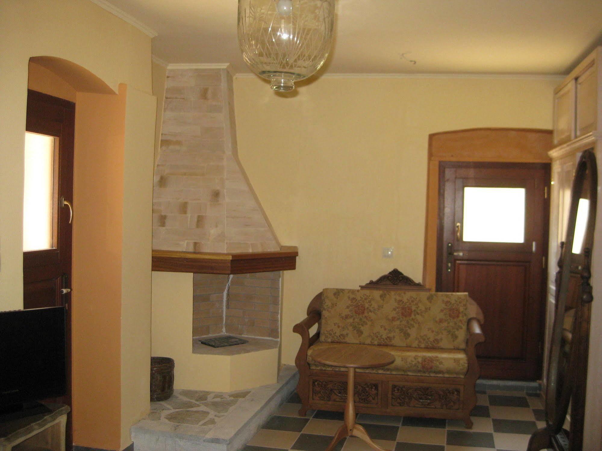 Traditional Hotel Ianthe Vessa Екстер'єр фото
