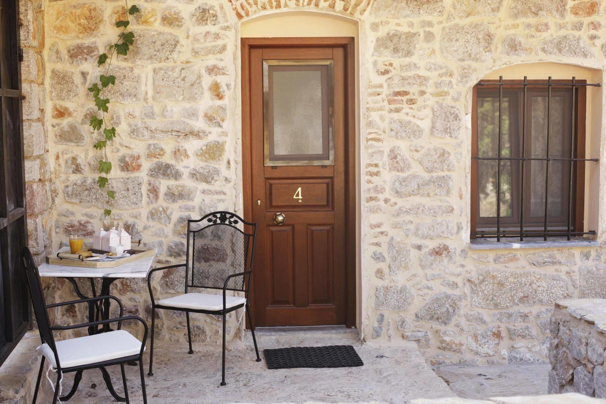 Traditional Hotel Ianthe Vessa Екстер'єр фото