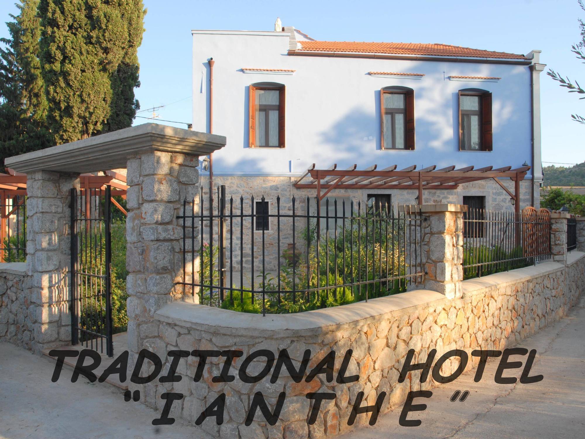 Traditional Hotel Ianthe Vessa Екстер'єр фото